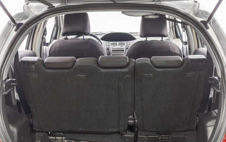 Toyota Yaris III рестайлинг, 2009 год, 549 000 рублей, 25 фотография