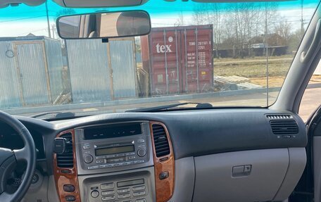 Toyota Land Cruiser 100 рестайлинг 2, 2003 год, 2 500 000 рублей, 4 фотография