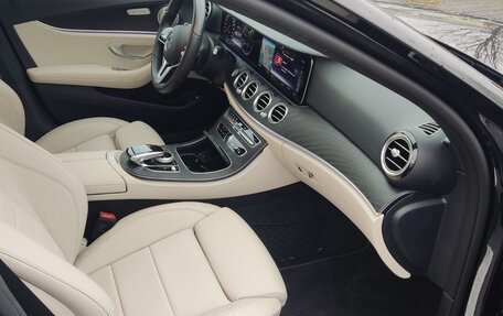 Mercedes-Benz E-Класс, 2020 год, 5 000 000 рублей, 12 фотография