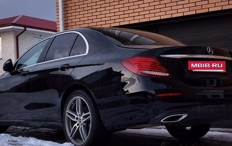 Mercedes-Benz E-Класс, 2020 год, 5 000 000 рублей, 7 фотография