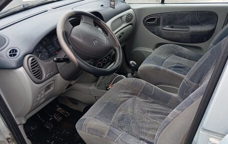 Renault Scenic III, 2001 год, 275 000 рублей, 28 фотография