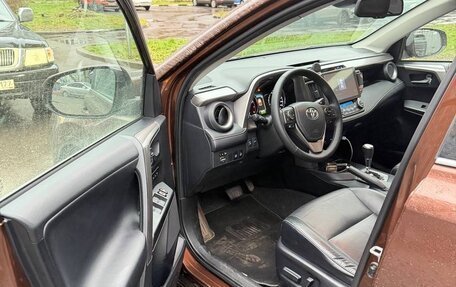 Toyota RAV4, 2017 год, 2 550 000 рублей, 6 фотография