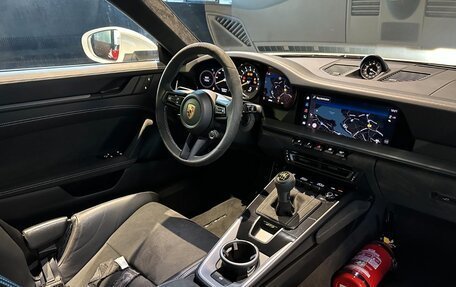 Porsche 911 GT3, 2022 год, 22 375 000 рублей, 21 фотография