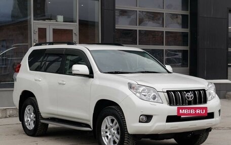 Toyota Land Cruiser Prado 150 рестайлинг 2, 2010 год, 3 250 000 рублей, 3 фотография