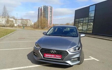 Hyundai Solaris II рестайлинг, 2017 год, 890 000 рублей, 1 фотография