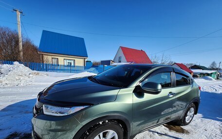 Honda Vezel, 2019 год, 1 900 000 рублей, 3 фотография