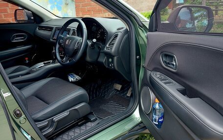 Honda Vezel, 2019 год, 1 900 000 рублей, 5 фотография