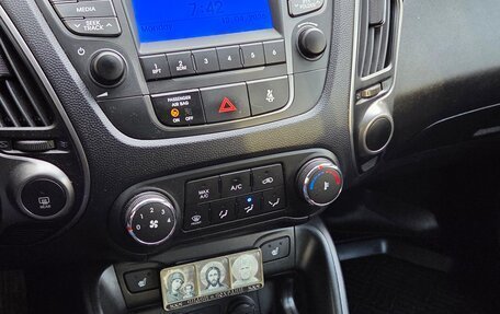 Hyundai ix35 I рестайлинг, 2015 год, 1 120 000 рублей, 10 фотография