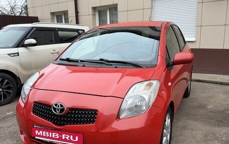 Toyota Yaris III рестайлинг, 2007 год, 450 000 рублей, 5 фотография