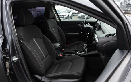 KIA Cerato IV, 2018 год, 1 630 000 рублей, 8 фотография