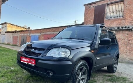 Chevrolet Niva I рестайлинг, 2016 год, 720 000 рублей, 1 фотография