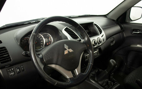 Mitsubishi L200 IV рестайлинг, 2014 год, 1 400 000 рублей, 19 фотография