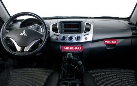 Mitsubishi L200 IV рестайлинг, 2014 год, 1 400 000 рублей, 11 фотография