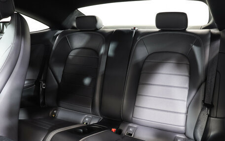 Mercedes-Benz C-Класс, 2019 год, 4 550 000 рублей, 10 фотография