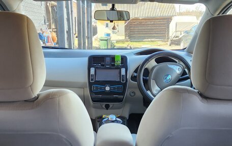 Nissan Leaf I, 2011 год, 550 000 рублей, 8 фотография