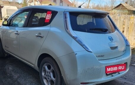 Nissan Leaf I, 2011 год, 550 000 рублей, 4 фотография