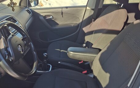 Volkswagen Polo VI (EU Market), 2017 год, 1 066 000 рублей, 12 фотография