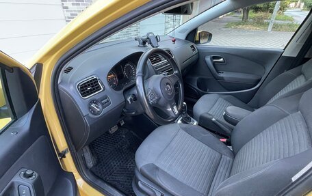 Volkswagen Polo VI (EU Market), 2011 год, 690 000 рублей, 10 фотография