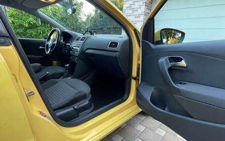 Volkswagen Polo VI (EU Market), 2011 год, 690 000 рублей, 14 фотография