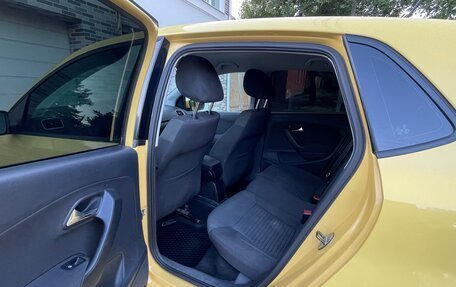 Volkswagen Polo VI (EU Market), 2011 год, 690 000 рублей, 13 фотография