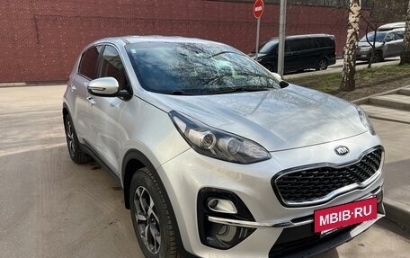 KIA Sportage IV рестайлинг, 2019 год, 2 300 000 рублей, 3 фотография