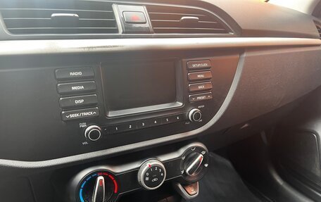 KIA Rio IV, 2017 год, 1 300 000 рублей, 10 фотография