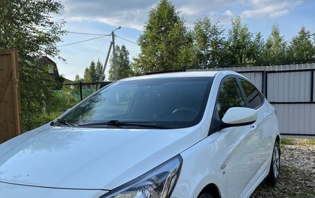 Hyundai Solaris II рестайлинг, 2016 год, 900 000 рублей, 5 фотография