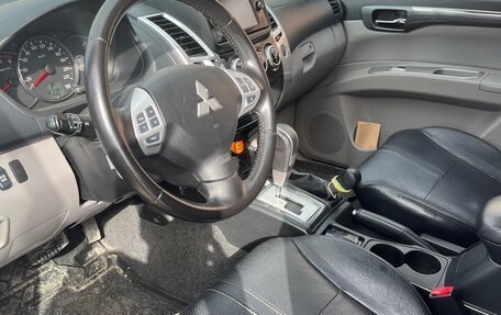 Mitsubishi Pajero Sport II рестайлинг, 2015 год, 2 070 000 рублей, 6 фотография