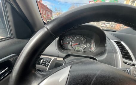 Mitsubishi Pajero Sport II рестайлинг, 2015 год, 2 070 000 рублей, 4 фотография