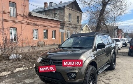 Mitsubishi Pajero Sport II рестайлинг, 2015 год, 2 070 000 рублей, 14 фотография