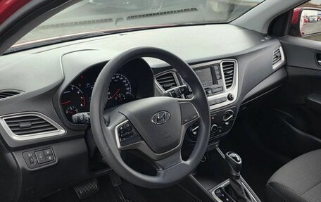 Hyundai Solaris II рестайлинг, 2020 год, 1 600 000 рублей, 17 фотография