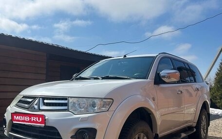 Mitsubishi Pajero Sport II рестайлинг, 2015 год, 1 800 000 рублей, 1 фотография