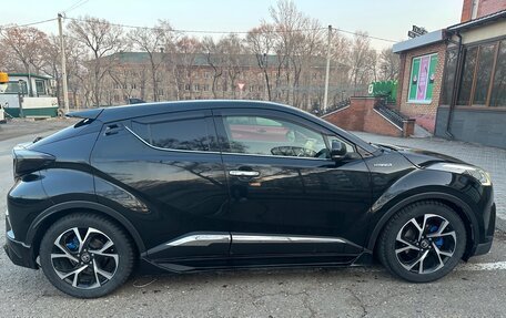 Toyota C-HR I рестайлинг, 2018 год, 2 050 000 рублей, 17 фотография