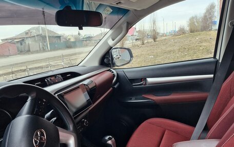 Toyota Hilux VIII, 2020 год, 4 490 000 рублей, 7 фотография