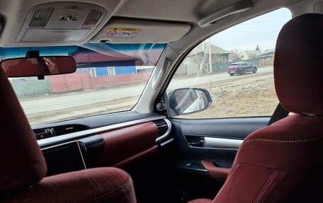 Toyota Hilux VIII, 2020 год, 4 490 000 рублей, 8 фотография