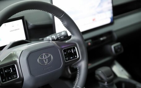 Toyota RAV4, 2025 год, 5 190 000 рублей, 9 фотография