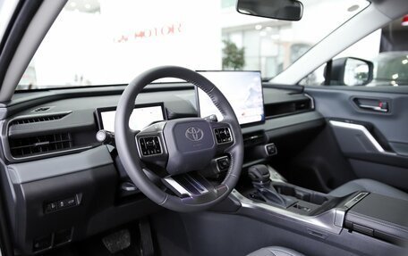 Toyota RAV4, 2025 год, 5 190 000 рублей, 13 фотография