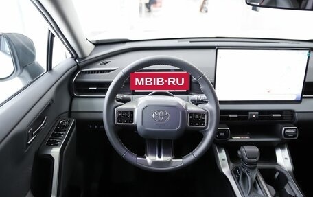 Toyota RAV4, 2025 год, 5 190 000 рублей, 14 фотография