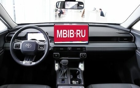 Toyota RAV4, 2025 год, 5 190 000 рублей, 15 фотография