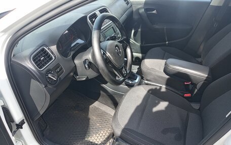 Volkswagen Polo VI (EU Market), 2015 год, 705 000 рублей, 3 фотография