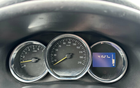 Renault Logan II, 2018 год, 954 000 рублей, 9 фотография