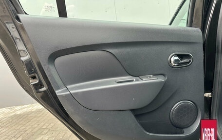 Renault Logan II, 2018 год, 954 000 рублей, 19 фотография