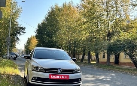 Volkswagen Jetta VI, 2018 год, 1 620 000 рублей, 3 фотография