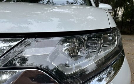 Mitsubishi Outlander III рестайлинг 3, 2015 год, 2 100 000 рублей, 9 фотография