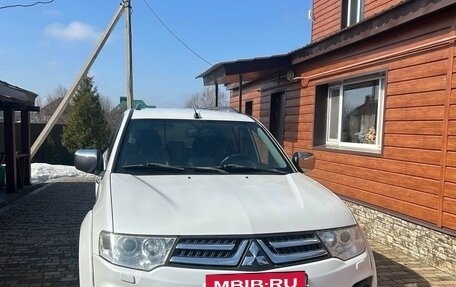 Mitsubishi Pajero Sport II рестайлинг, 2015 год, 1 800 000 рублей, 2 фотография