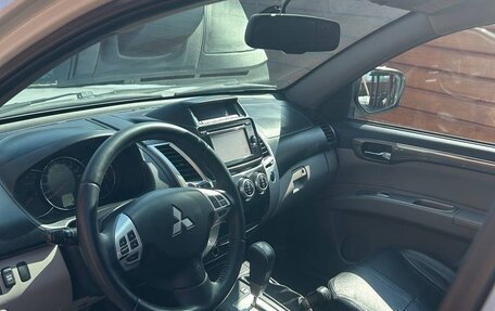 Mitsubishi Pajero Sport II рестайлинг, 2015 год, 1 800 000 рублей, 9 фотография