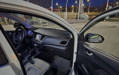 Hyundai Solaris II рестайлинг, 2017 год, 1 050 000 рублей, 8 фотография