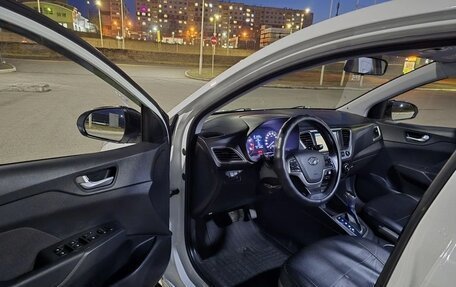 Hyundai Solaris II рестайлинг, 2017 год, 1 050 000 рублей, 10 фотография