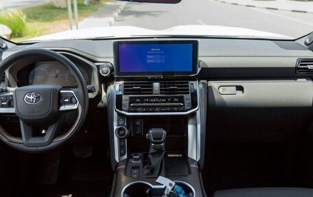 Toyota Land Cruiser, 2025 год, 14 650 000 рублей, 15 фотография