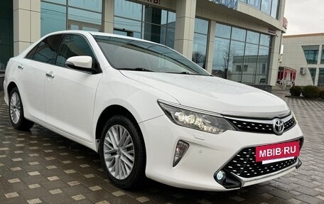 Toyota Camry, 2017 год, 2 300 000 рублей, 3 фотография